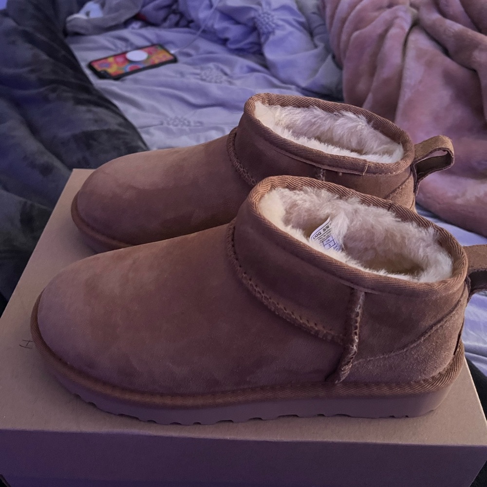 UGG Classic Ultra Mini Chestnut Size 5 NIB/NWT